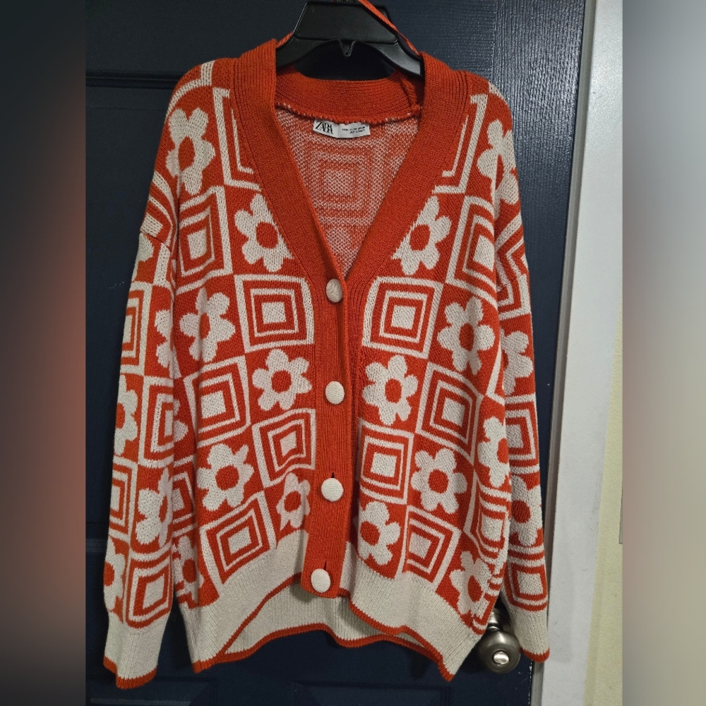 Zara knit sweater used size M